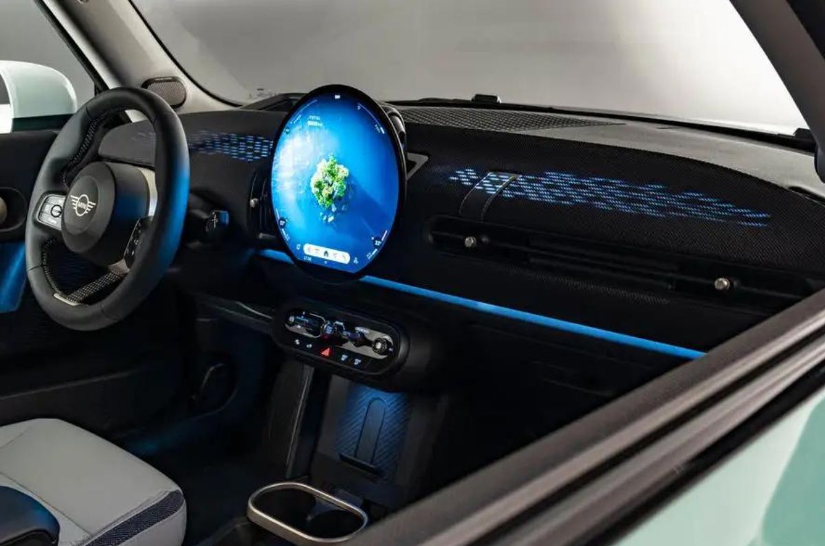 Mini Cooper petrol interior 